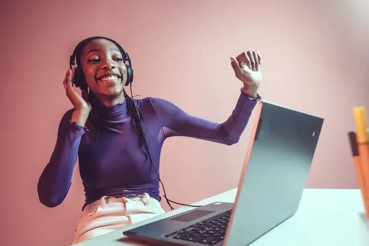 Baltimore City Public Schools student creating a track in Soundtrap during fine arts class